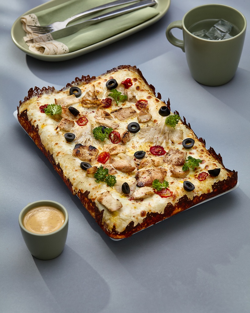   Chicken pizza (پیتزا مرغ)
